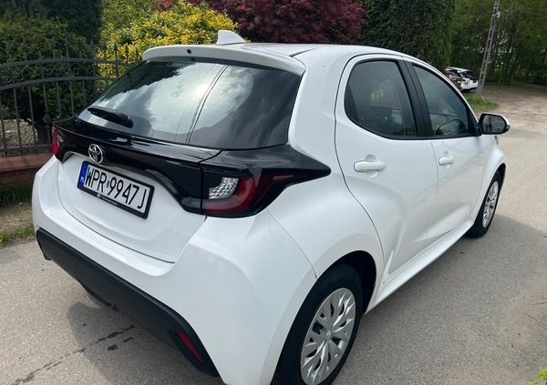 Toyota Yaris cena 58000 przebieg: 117000, rok produkcji 2021 z Głuchołazy małe 191